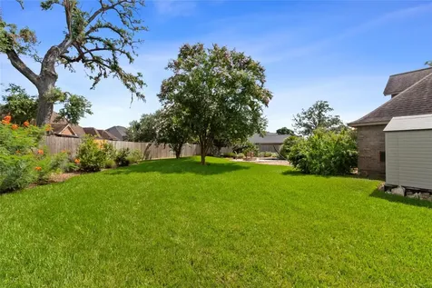 55 Canyon Oak Court Lake Jackson TX 77566