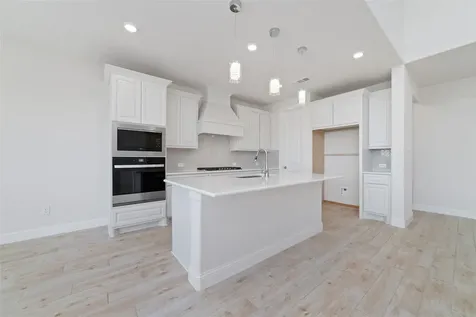 1911 Hickory Grove Lane Tomball TX 77375