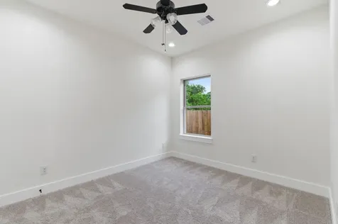 1105 W Lyle Street Cleveland TX 77327