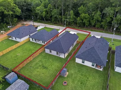 1105 W Lyle Street Cleveland TX 77327