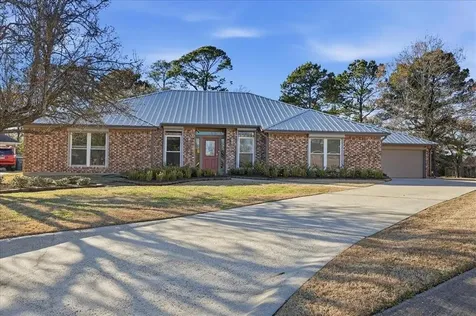 4690 Reagan Street Beaumont TX 77706