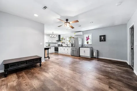 51 N Winter Creek Cleveland TX 77328