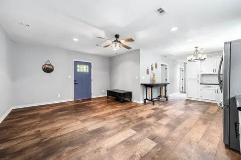 51 N Winter Creek Cleveland TX 77328