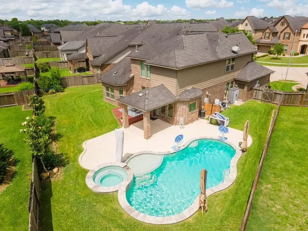 2964 Jade Springs Lane Pearland TX 77584