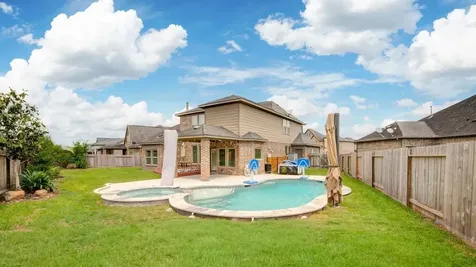 2964 Jade Springs Lane Pearland TX 77584