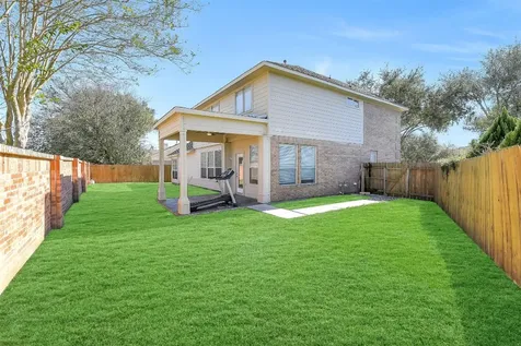 12426 Shadowpoint Drive Houston TX 77082