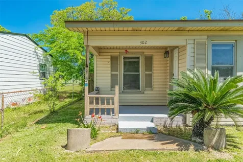 302 W 8th Street A Freeport TX 77541