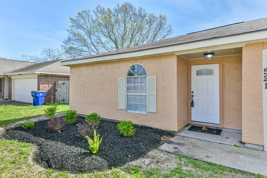 521 29th Avenue N Texas City TX 77590