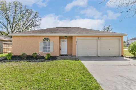 521 29th Avenue N Texas City TX 77590
