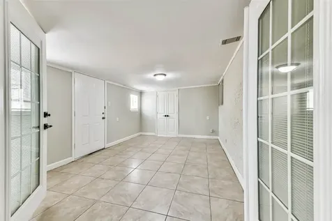 521 29th Avenue N Texas City TX 77590