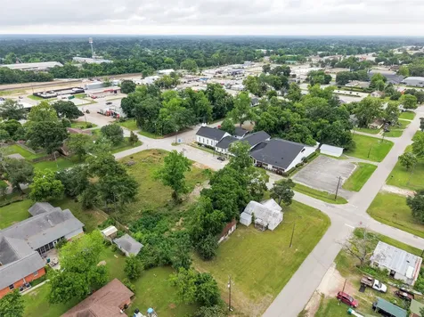 305 N Thomason Street Willis TX 77378