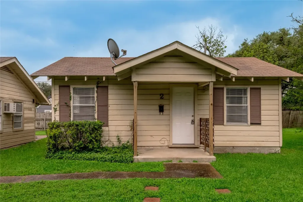700 Gray Street 2 Huntsville TX 77320