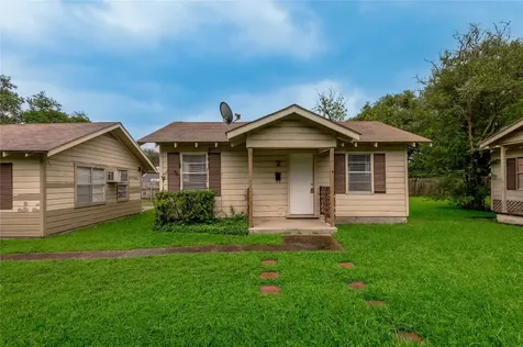 700 Gray Street 2 Huntsville TX 77320