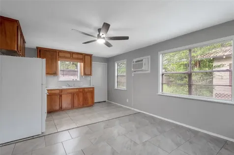 700 Gray Street 2 Huntsville TX 77320