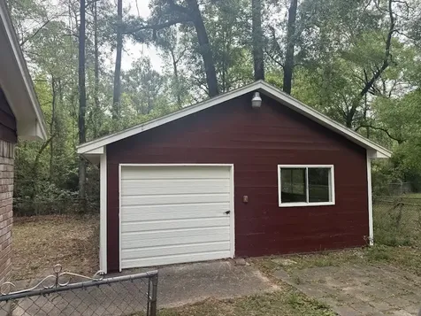 1821 Live Oak Drive Conroe TX 77301
