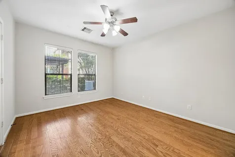 1046 W 23rd Street C Houston TX 77008