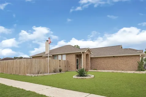 174 Horn Court Baytown TX 77523