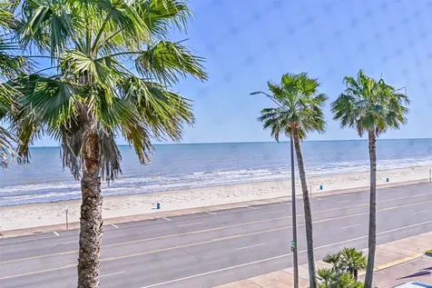 7000 Seawall Boulevard 238 Galveston TX 77551