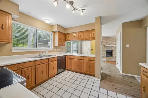2710 Golden Leaf Drive Houston TX 77339
