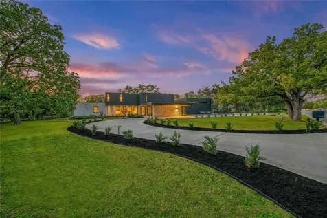 748 S Rosemary Drive Bryan TX 77802