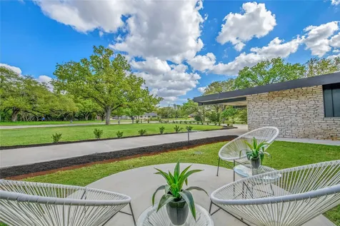 748 S Rosemary Drive Bryan TX 77802