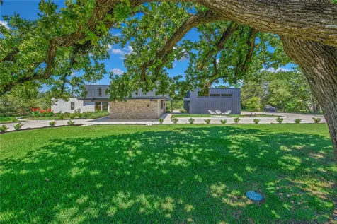 748 S Rosemary Drive Bryan TX 77802
