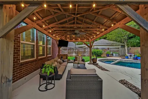 63 Silver Bayou Court Conroe TX 77384