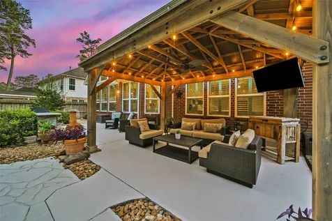63 Silver Bayou Court Conroe TX 77384