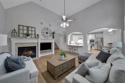 63 Silver Bayou Court Conroe TX 77384