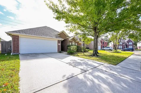 12210 Ferncrest Court Houston TX 77070