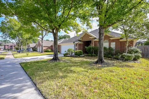 12210 Ferncrest Court Houston TX 77070