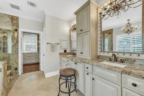 210 Trail Bend Lane Friendswood TX 77546