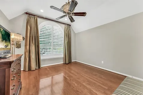 210 Trail Bend Lane Friendswood TX 77546