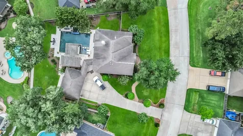 210 Trail Bend Lane Friendswood TX 77546