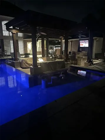 210 Trail Bend Lane Friendswood TX 77546