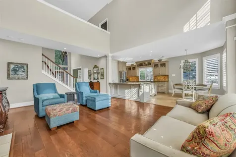 210 Trail Bend Lane Friendswood TX 77546