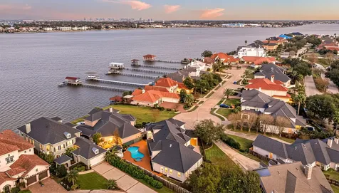 1002 Island View League City TX 77565