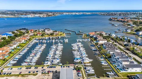 1002 Island View League City TX 77565