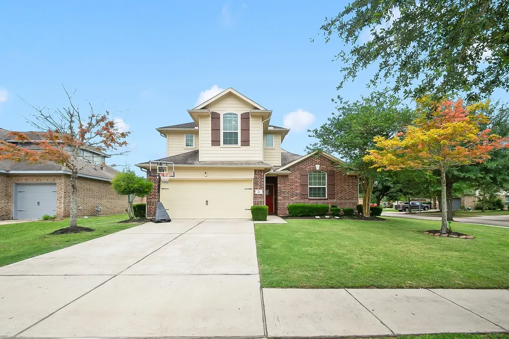 101 Long Meadow Court Clute TX 77531