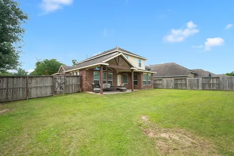 101 Long Meadow Court Clute TX 77531