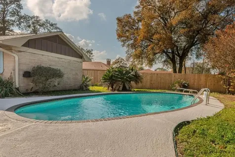 5710 Pickwick Lane Beaumont TX 77706