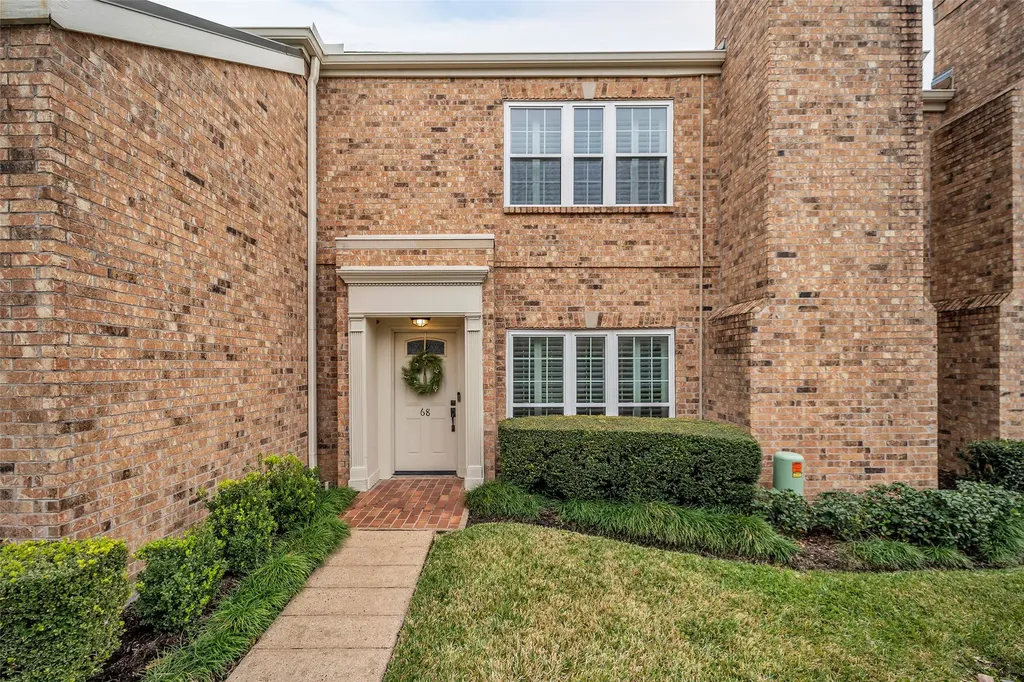 600 Wilcrest Drive 68 Houston TX 77042
