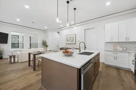 5815 Outer Banks Street Houston TX 77091