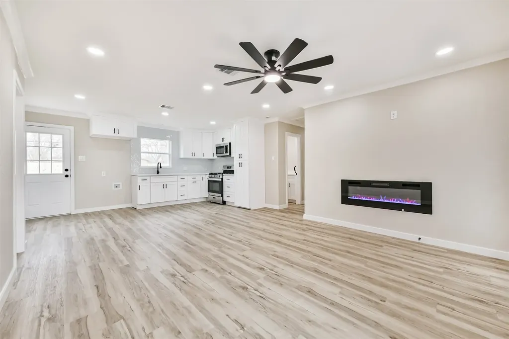5527 Lakefield Drive Houston TX 77033