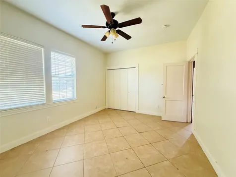 446 Zoe Street Houston TX 77020