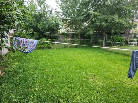 4215 Edison Street Houston TX 77009