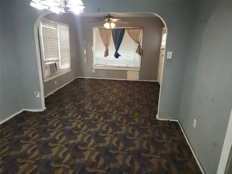 4215 Edison Street Houston TX 77009