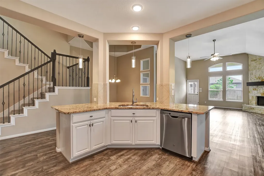11711 Petal Falls Lane Tomball TX 77377