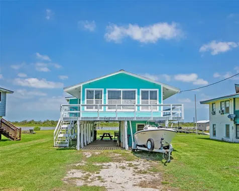 1214 County Road 201 Sargent TX 77414