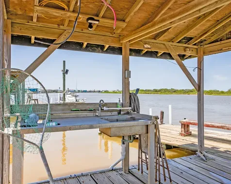 1214 County Road 201 Sargent TX 77414